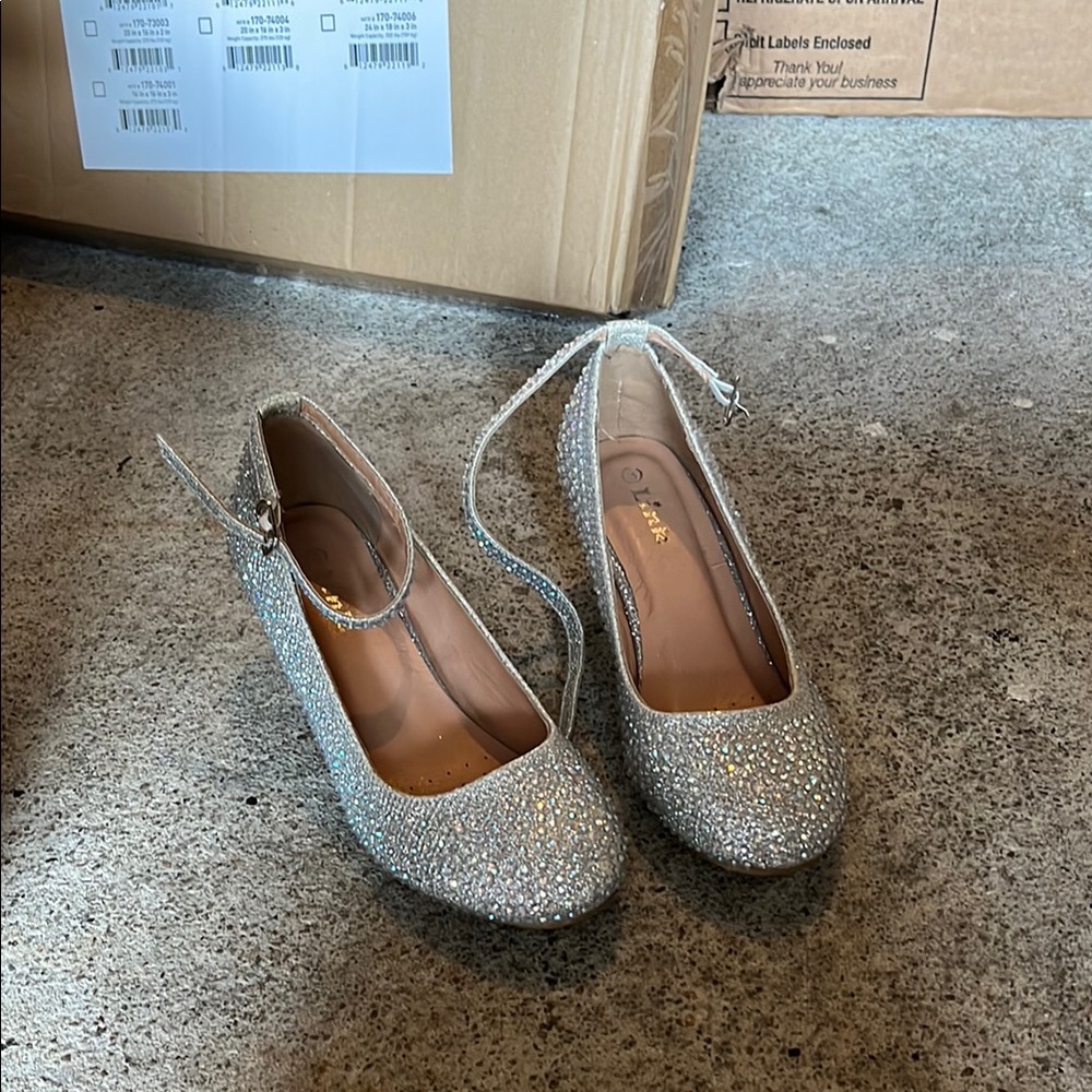Link Silver Heels Elegant Shimmer